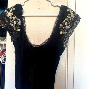 Lace trim tie-front top